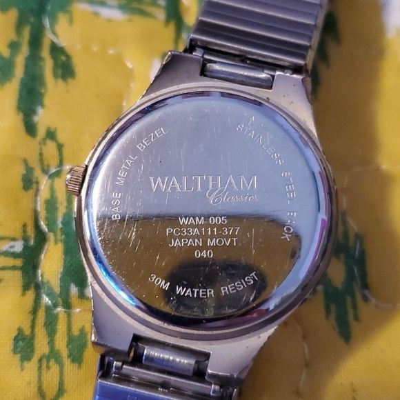 Men's Waltham Classics 30 Meters Day‎ Date Quartz Watch - Picture 5 of 6